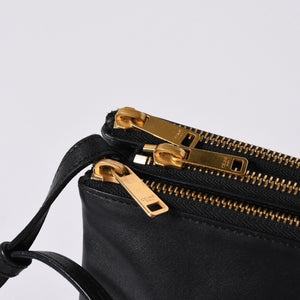 CELINE セリーヌ トリオ ラージ ショルダーバッグ ラムスキン レザー ブラック ゴールド金具 171453 美品 中古 4a000859