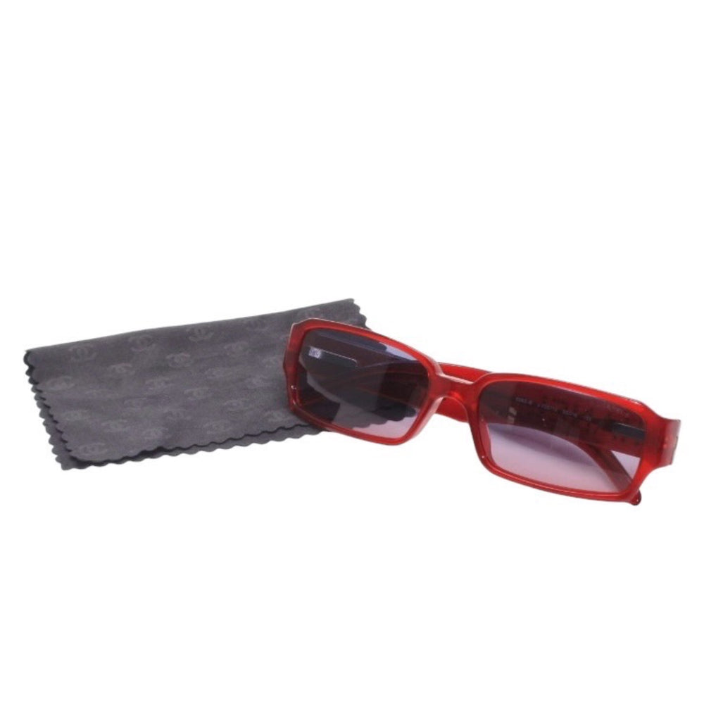 極美品 CHANEL シャネル サングラス アイウェア 5060-B c.722/12 サイズ55□16 135 ココマーク ラインストーン クリアレッド 中古 4a001353