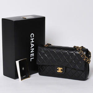 極美品 CHANEL シャネル マトラッセ25 Wフラップ Wチェーンショルダーバッグ 4番台 ココマーク ラムスキン ブラック中古 4a001342