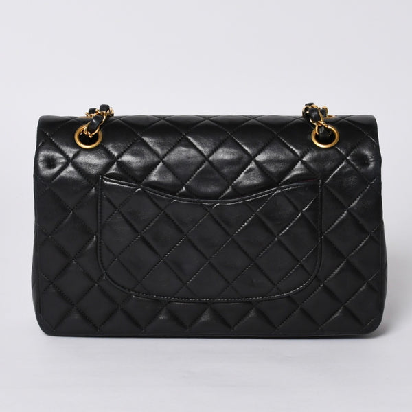 極美品 CHANEL シャネル マトラッセ25 Wフラップ Wチェーンショルダーバッグ 4番台 ココマーク ラムスキン ブラック中古 4a001342