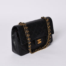 画像をギャラリービューアに読み込む, 極美品 CHANEL シャネル マトラッセ25 Wフラップ Wチェーンショルダーバッグ 4番台 ココマーク ラムスキン ブラック中古 4a001342