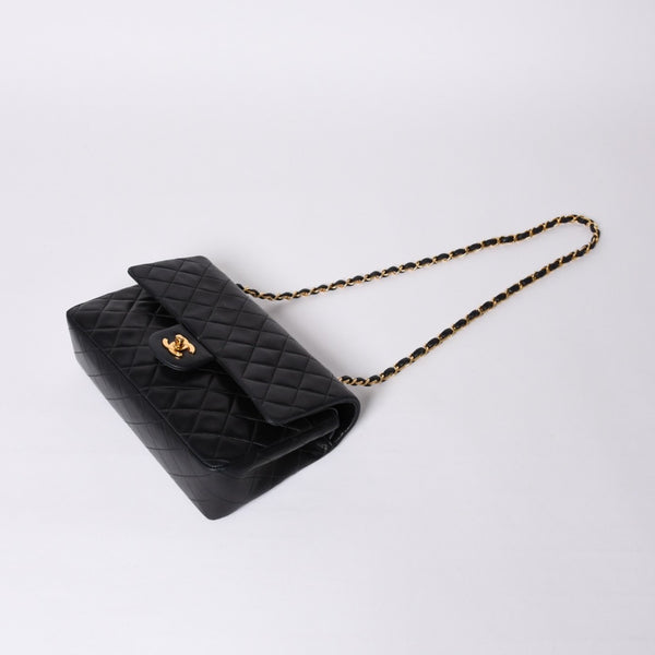 極美品 CHANEL シャネル マトラッセ25 Wフラップ Wチェーンショルダーバッグ 4番台 ココマーク ラムスキン ブラック中古 4a001342