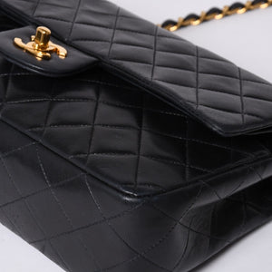 極美品 CHANEL シャネル マトラッセ25 Wフラップ Wチェーンショルダーバッグ 4番台 ココマーク ラムスキン ブラック中古 4a001342
