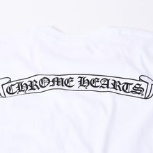 画像をギャラリービューアに読み込む, 新品未使用品 CHROME HEARTS クロムハーツ 半袖Tシャツ バックスクロールロゴプリント サイズL ホワイト 中古 4a001381