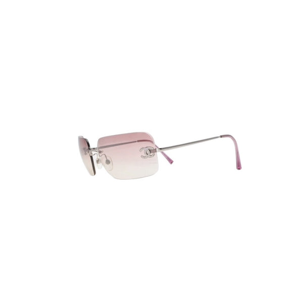 CHANEL rimless sunglasses with Coco Mark rhinestones and pink lenses, model number 4017-D 62◻17 120 Excellent condition Used 4a001384