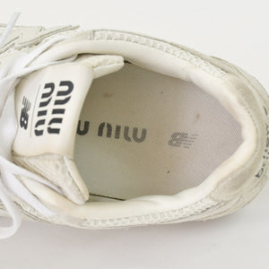 MIU MIU ミュウミュウ × NEW BALANCE ニューバランス スウェード メッシュ 5E165E ベージュ ホワイト 美品 中古 4a001416