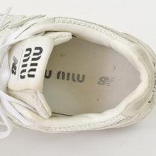 画像をギャラリービューアに読み込む, MIU MIU ミュウミュウ × NEW BALANCE ニューバランス スウェード メッシュ 5E165E ベージュ ホワイト 美品 中古 4a001416