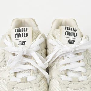 MIU MIU ミュウミュウ × NEW BALANCE ニューバランス スウェード メッシュ 5E165E ベージュ ホワイト 美品 中古 4a001416