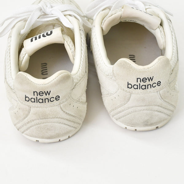 MIU MIU ミュウミュウ × NEW BALANCE ニューバランス スウェード メッシュ 5E165E ベージュ ホワイト 美品 中古 4a001416