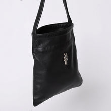 画像をギャラリービューアに読み込む, 極美品 CHROME HEARTS クロムハーツ DAGGER DRACULA BAG ダガー ドラキュラ ハンドバッグ ダガー装飾 ブラック シルバー925 中古 4a001361