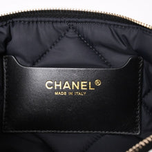 画像をギャラリービューアに読み込む, 新品未使用 CHANEL シャネル ココビーチ HOBO LARGE ラージ ホーボー ショルダーバッグ AS4698 ランダム番台 ココマーク 中古 4a001432