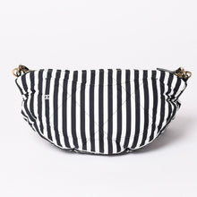 画像をギャラリービューアに読み込む, 新品未使用 CHANEL シャネル ココビーチ HOBO LARGE ラージ ホーボー ショルダーバッグ AS4698 ランダム番台 ココマーク 中古 4a001432