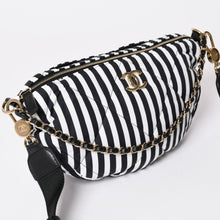 画像をギャラリービューアに読み込む, 新品未使用 CHANEL シャネル ココビーチ HOBO LARGE ラージ ホーボー ショルダーバッグ AS4698 ランダム番台 ココマーク 中古 4a001432