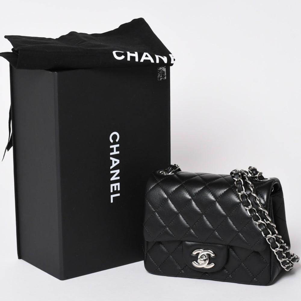 Like new CHANEL Mini Matelasse 16 Chain Shoulder Bag A35200 Random Number Coco Mark Lambskin SV Hardware Used 4a002013