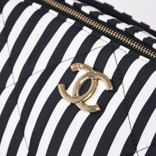 画像をギャラリービューアに読み込む, 新品未使用 CHANEL シャネル ココビーチ HOBO LARGE ラージ ホーボー ショルダーバッグ AS4698 ランダム番台 ココマーク 中古 4a001432