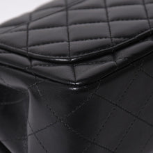 Load image into Gallery viewer, 新品同様 CHANEL シャネル ミニマトラッセ16 チェーンショルダーバッグ A35200 ランダム番台 ココマーク ラムスキン SV金具 中古 4a002013