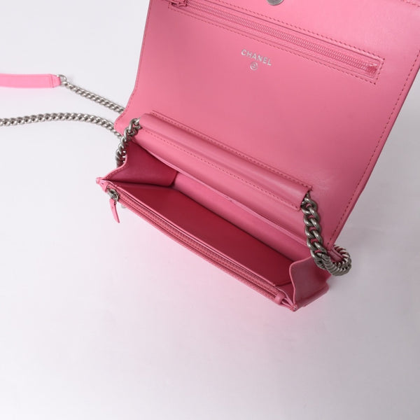Like new CHANEL Boy Chanel Chain Wallet AP1117 Random Number Coco Mark Caviar Skin Pink Used 4a001448