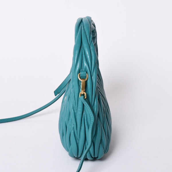 極美品 MIU MIU ミュウミュウ ワンダー マテラッセ ホーボーバッグ ショルダーバッグ 5BC125 ショルダーバッグ グリーン 中古 4a001466