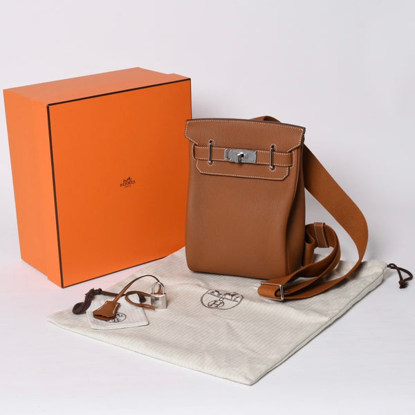 Like new Hermes Kelly Akkad PM W engraved one shoulder bag Brown Silver hardware Used 4a001449