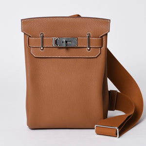 Like new Hermes Kelly Akkad PM W engraved one shoulder bag Brown Silver hardware Used 4a001449