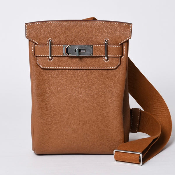 Like new Hermes Kelly Akkad PM W engraved one shoulder bag Brown Silver hardware Used 4a001449
