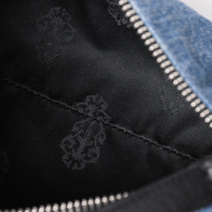 新品同様 CHROME HEARTS クロムハーツ デニム ポーチ 新作 マルチロゴ バッグ レザーパッチ 中古 4a001557