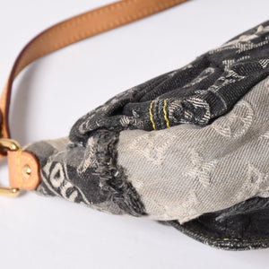Very Good Condition LOUIS VUITTON Monogram Denim Pouchy One Shoulder Bag Black M95383 Used 4a001450