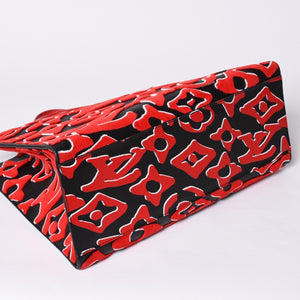 Very good condition LOUIS VUITTON On the Go GM Monogram Tufted Black x Red M45562 Used 4a001467