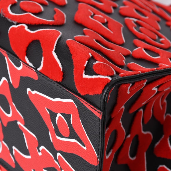 Very good condition LOUIS VUITTON On the Go GM Monogram Tufted Black x Red M45562 Used 4a001467
