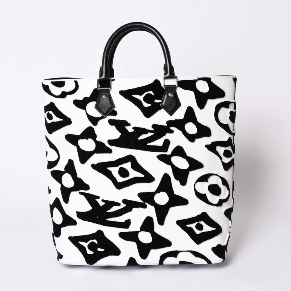 極美品 LOUIS VUITTON ルイヴィトン LVXUF カバ タフテッドモノグラム トートバッグ M45567 ブラック ホワイト 中古 4a001672