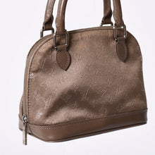 画像をギャラリービューアに読み込む, LOUIS VUITTON ルイヴィトン Monogram モノグラム サテン リトルアルマ M92147 ベージュ シルバー金具 美品 中古 4a001592