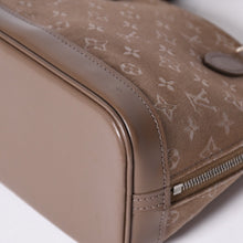 画像をギャラリービューアに読み込む, LOUIS VUITTON ルイヴィトン Monogram モノグラム サテン リトルアルマ M92147 ベージュ シルバー金具 美品 中古 4a001592