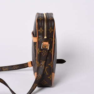 Very good condition LOUIS VUITTON Shoulder bag Danube M45266/TH2009/Monogram/Brown Gold hardware Used 4a001264