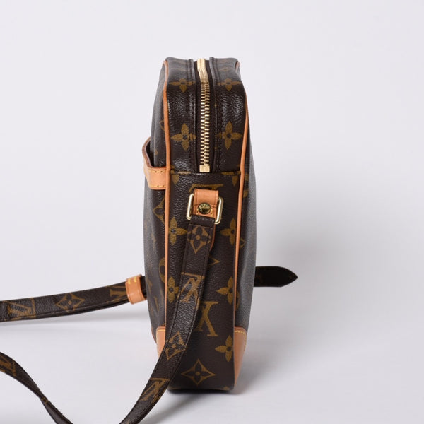 Very good condition LOUIS VUITTON Shoulder bag Danube M45266/TH2009/Monogram/Brown Gold hardware Used 4a001264
