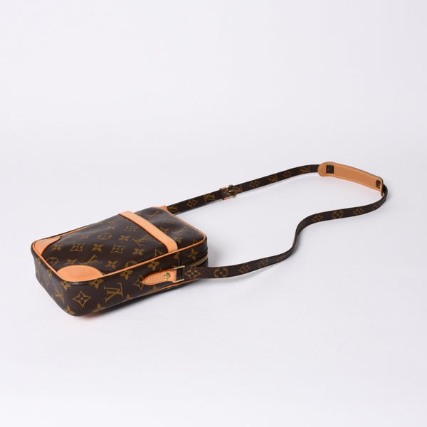 Very good condition LOUIS VUITTON Shoulder bag Danube M45266/TH2009/Monogram/Brown Gold hardware Used 4a001264