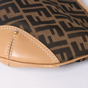 FENDI フェンディ Shoulder Bag ショルダーバッグ ズッカ キャンバス レザー ブラウン ベージュ ゴールド 24088BR234038 美品 中古 4a001143