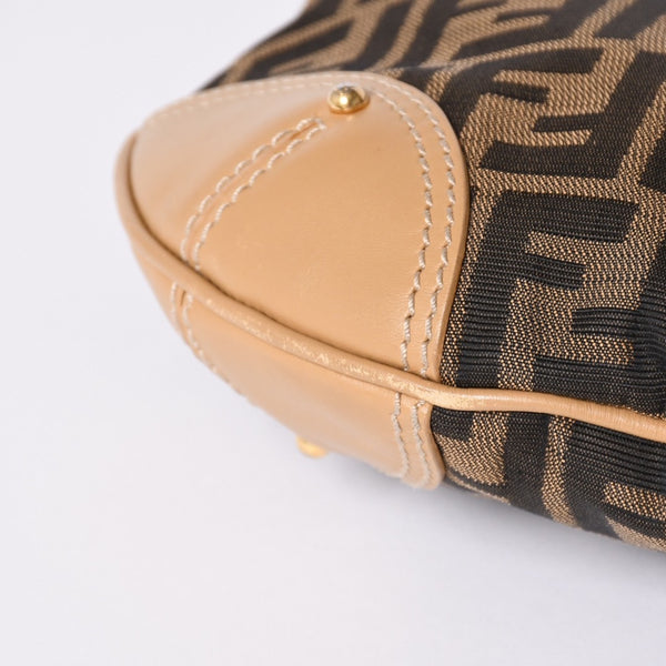 FENDI フェンディ Shoulder Bag ショルダーバッグ ズッカ キャンバス レザー ブラウン ベージュ ゴールド 24088BR234038 美品 中古 4a001143