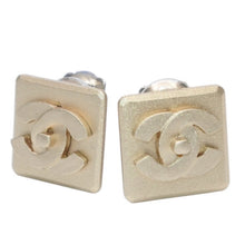 画像をギャラリービューアに読み込む, 極美品 CHANEL シャネル Earring Logo Turnlock Square イヤリング ココマーク スクエア ゴールド 02A clip-on earrings square CC 02A GD 美品 中古 4a000626