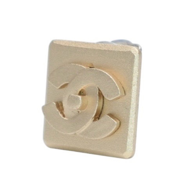 Very Good Condition CHANEL Earring Logo Turnlock Square Earrings Coco Mark Square Gold 02A clip-on earrings square CC 02A GD Good Condition Used 4a000626