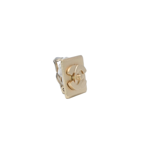 Very Good Condition CHANEL Earring Logo Turnlock Square Earrings Coco Mark Square Gold 02A clip-on earrings square CC 02A GD Good Condition Used 4a000626