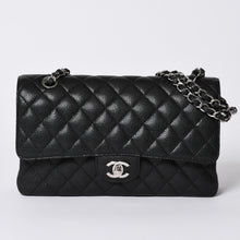 画像をギャラリービューアに読み込む, 極美品 CHANEL シャネル マトラッセ25 Wフラップ Wチェーンショルダーバッグ 18番台 キャビアスキン シルバー金具 中古 4a001701