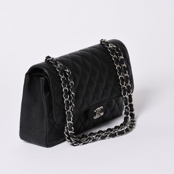 Very good condition CHANEL Matelasse 25 W flap W chain shoulder bag 18th series caviar skin silver hardware used 4a001701