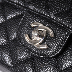 Very good condition CHANEL Matelasse 25 W flap W chain shoulder bag 18th series caviar skin silver hardware used 4a001701