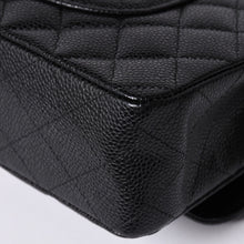 画像をギャラリービューアに読み込む, 極美品 CHANEL シャネル マトラッセ25 Wフラップ Wチェーンショルダーバッグ 18番台 キャビアスキン シルバー金具 中古 4a001701