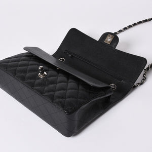 Very good condition CHANEL Matelasse 25 W flap W chain shoulder bag 18th series caviar skin silver hardware used 4a001701
