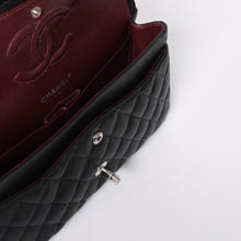 画像をギャラリービューアに読み込む, 極美品 CHANEL シャネル マトラッセ25 Wフラップ Wチェーンショルダーバッグ 18番台 キャビアスキン シルバー金具 中古 4a001701