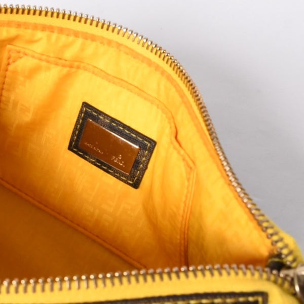 FENDI フェンディ アクセサリーポーチ チェーンポーチ 8BR592 PVC ブラウン イエロー ゴールド金具 美品 中古 4a001153