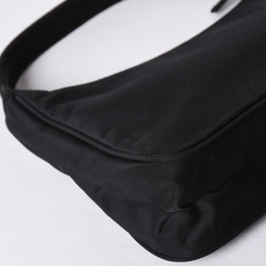 Very Good Condition PRADA Hobo One Shoulder Bag MV515 Triangle Logo Triangle Logo Plate Nylon Black Used 4a001681