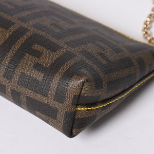 FENDI フェンディ アクセサリーポーチ チェーンポーチ 8BR592 PVC ブラウン イエロー ゴールド金具 美品 中古 4a001153