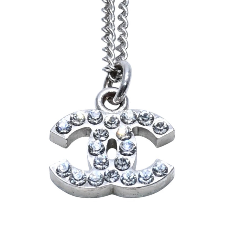 Very good condition CHANEL Chanel necklace rhinestone here mark 06V silver necklace CC rhinestone SV 06V good condition used 4a000660